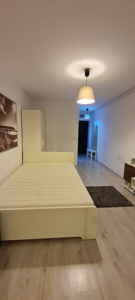 Titan, Palladium Residence, proprietar,