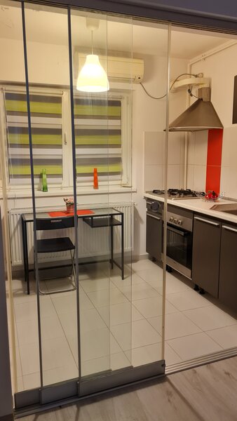 Titan, Palladium Residence, proprietar,